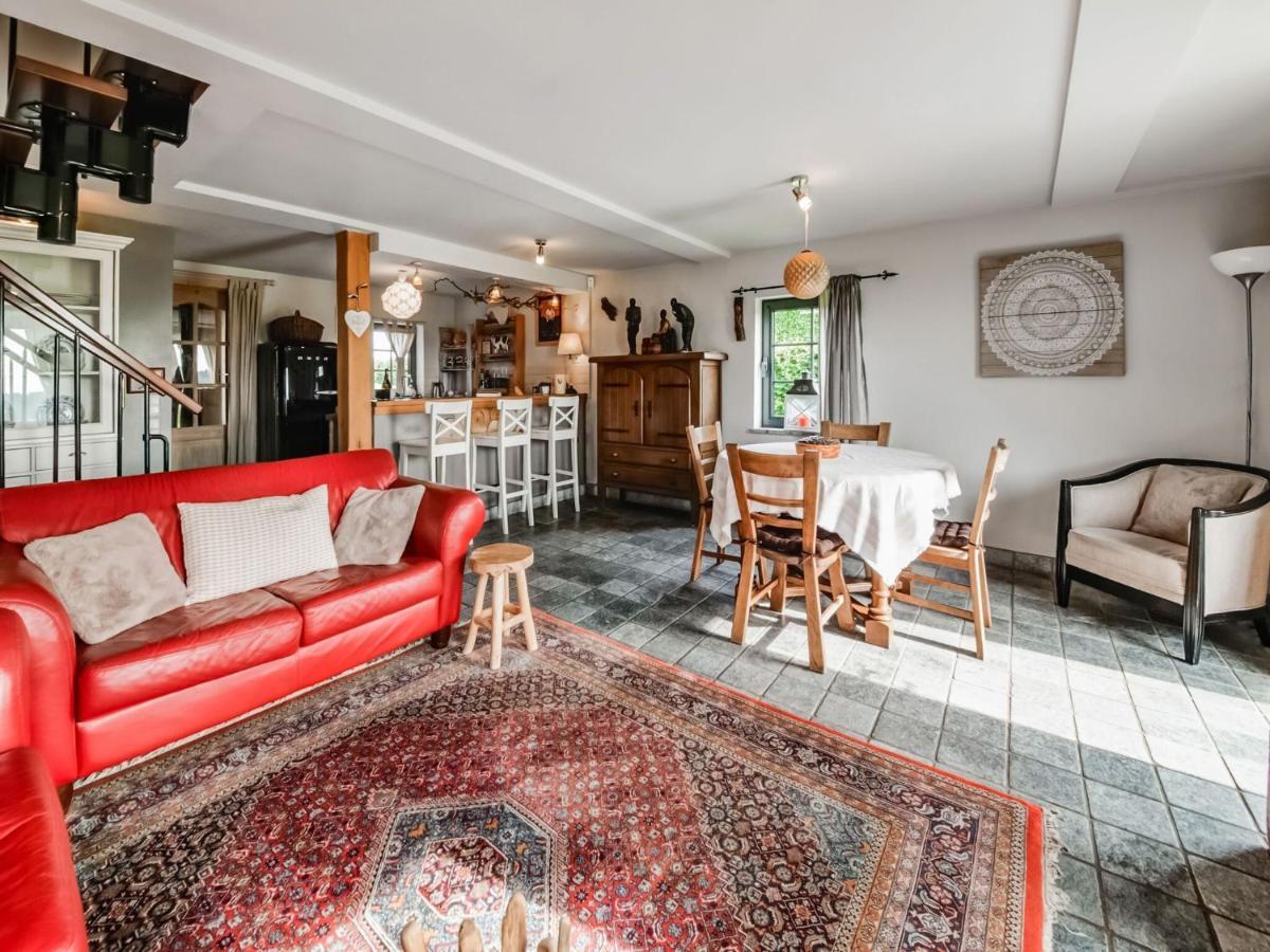 Tranquil Holiday Home In Mont With Bubble Bath エクステリア 写真